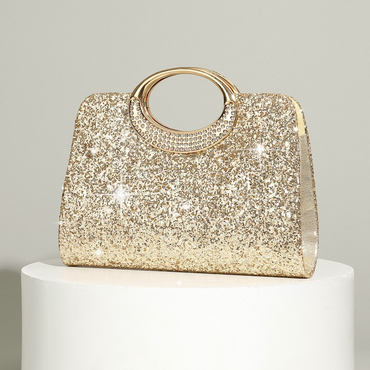 Vintage Fashion Trends - Vintage Big Ring Handbag Texture Glitter