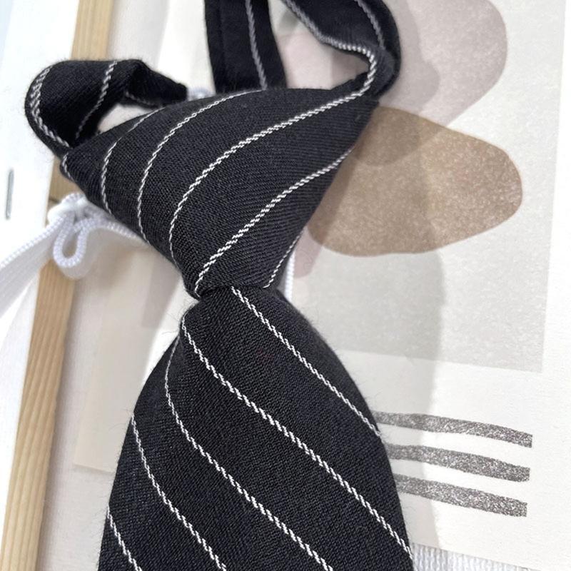 39BD Student Pre Tied Neck Tie - Vintage Fashion Looks recension och pris