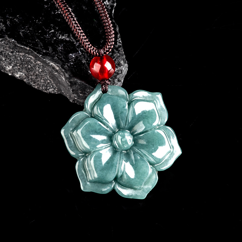 Burmese Jadeite Flower Pendant - Usa Vintage Fashion recension och pris