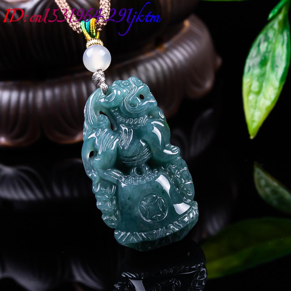 Burmese Jadeite Pixiu Pendant  - Usa Vintage Fashion recension och pris