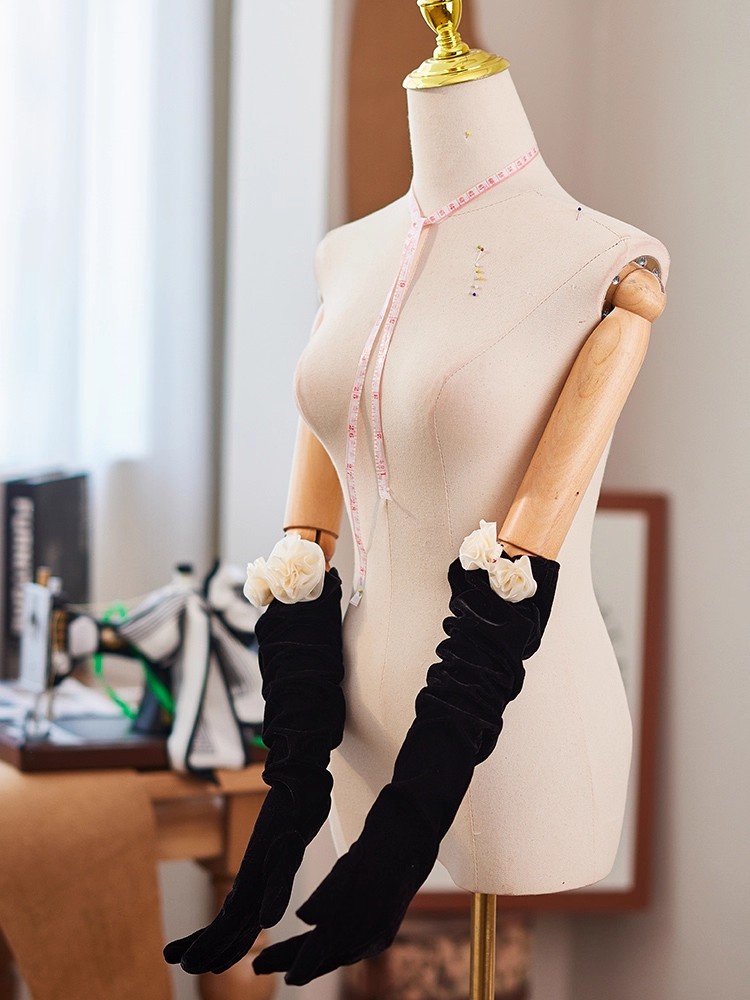 Women's Elegant Black Flower L - Vintage Fashion Photographers recension och pris